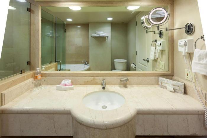 Best Western Plus Nuevo Laredo Inn & Suites Ruang foto