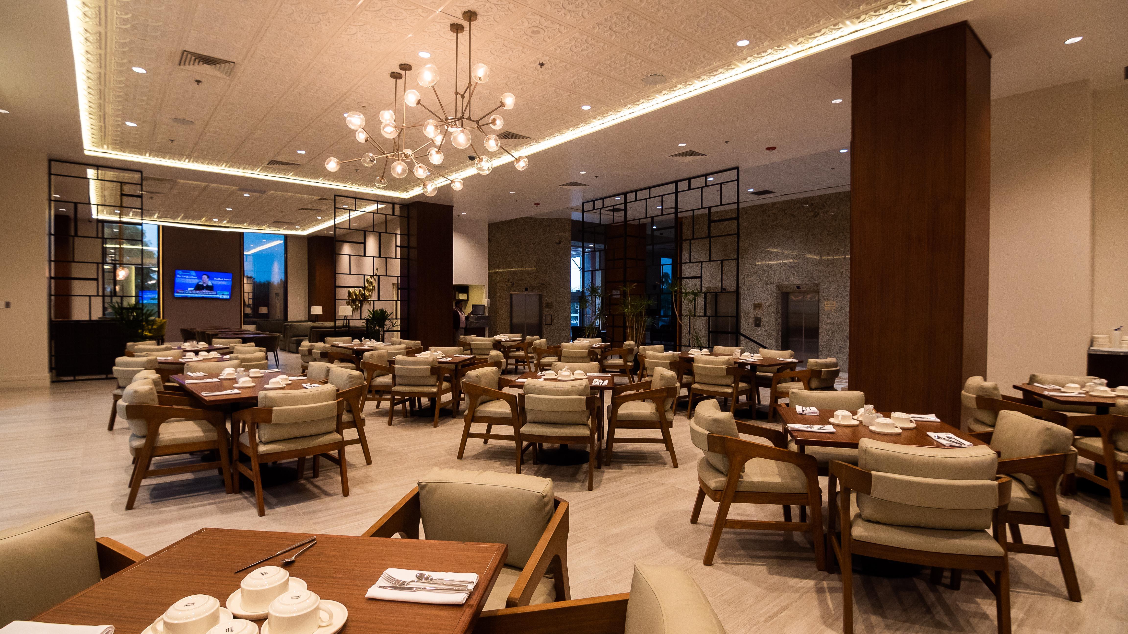 Best Western Plus Nuevo Laredo Inn & Suites Bagian luar foto